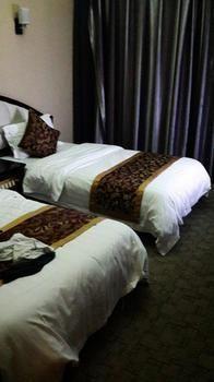 Rongfu Hotel Changsha Bagian luar foto